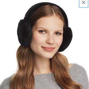 Ugg earmuffs / removable headphone 🖤